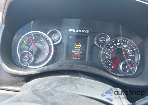 2021 Ram 2500 Big Horn 4X4 6'4 Box из США, поврежденный, VIN 3C6UR5DL3MG610847